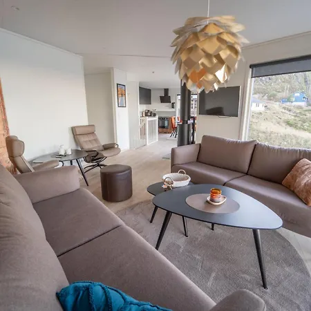 Runde Panorama - Osten Pilot Apartman Teroya